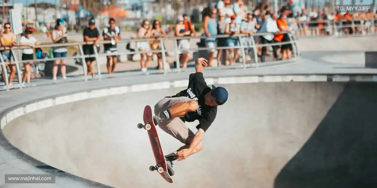 冠军同款,即刻拥有!🏅👕 体育周边,让你离偶像更近一步!